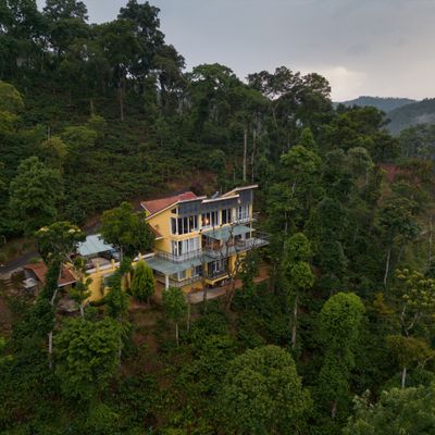 Whispering_Waters | 4BR | Sleeps 10 | ₹41-53K | Coorg