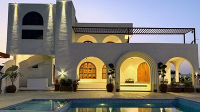 White Arc | 8BR | Sleeps 32 | ₹20-47.6K | 15-20 mins from Shamshabad ORR Exit