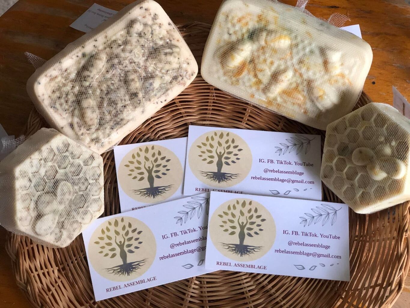 Handcrafted Botanicals & Curated Experiences