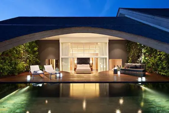 COMO PENTHOUSE GIVEAWAY