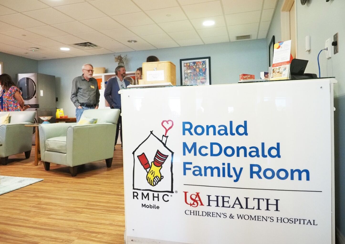 USA Health Children&rsquo;s & Women&rsquo;s Hospital celebrates renovated Ronald McDonald House family rooms with rededication ceremony
