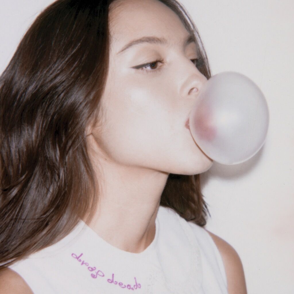 PRE-SAVE OLIVIA RODRIGO'S NEW SINGLE 'DROP DEAD' HERE