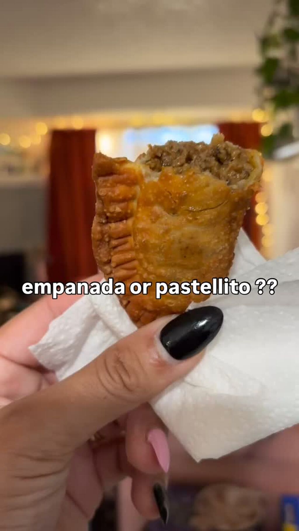 Empanadas vs Pastelitos