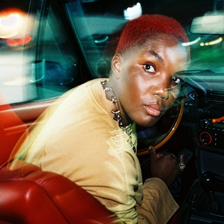 UK Garage y deseo queer: el tributo de Arlo Parks a la escena &lsquo;underground&rsquo; | SIX Revista