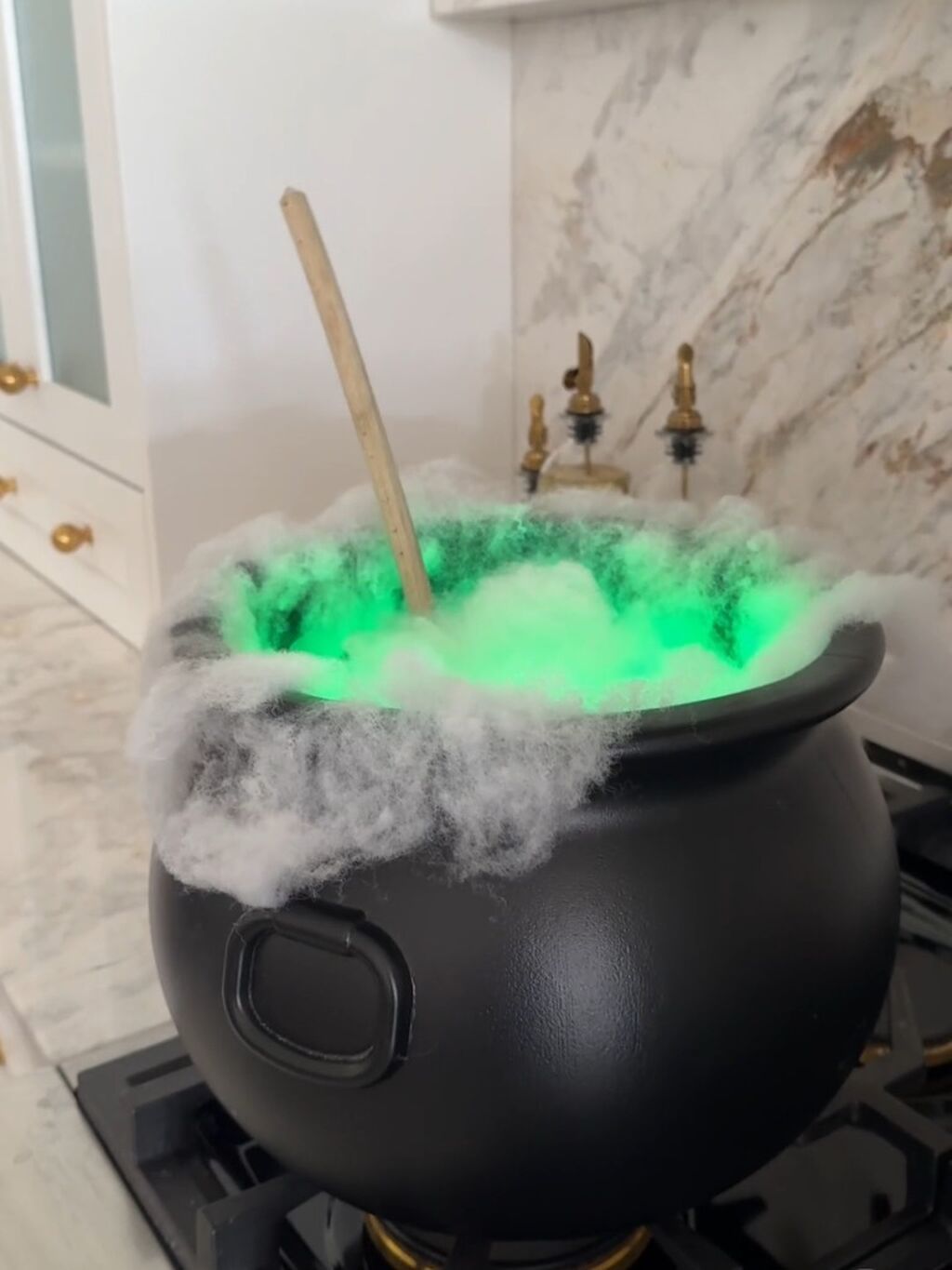 Self-Stirring Cauldron