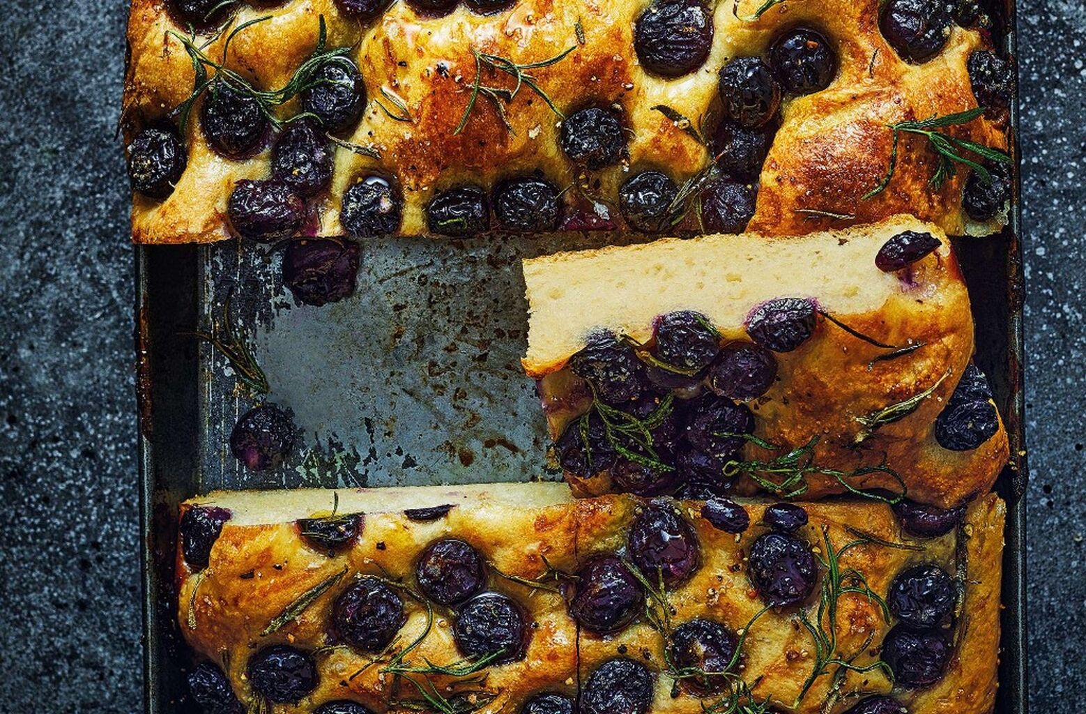 🍇Grape and rosemary focaccia