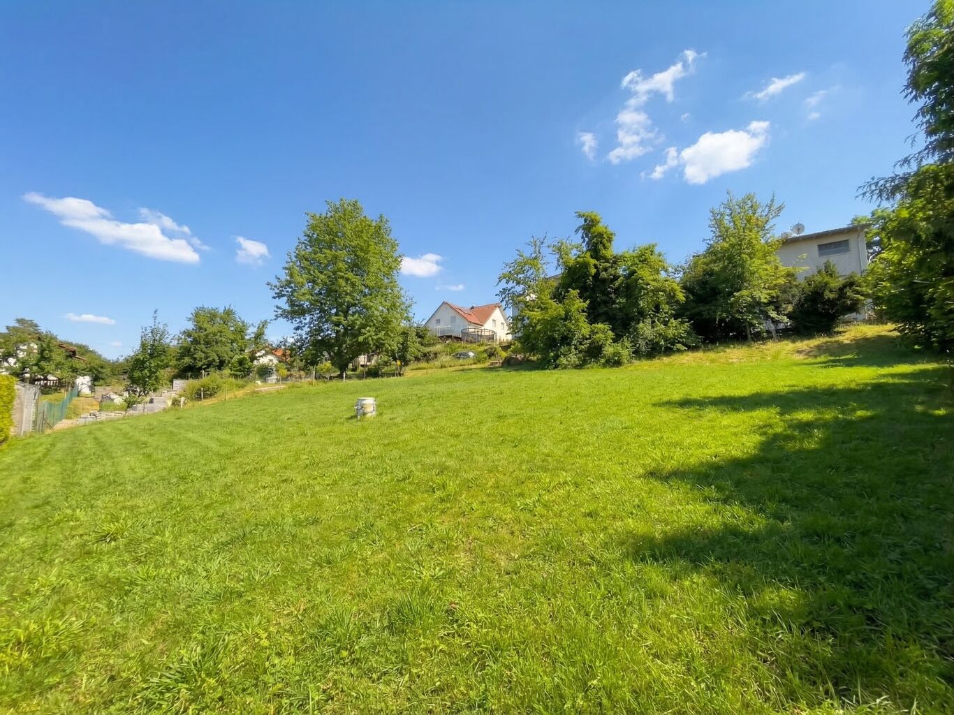 Begehrte Hanglage mit Aussicht n&auml;he Schloss Lustb&uuml;hel