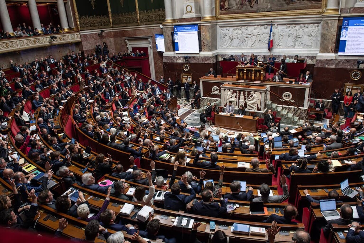 La majorit&eacute; retire la loi Yadan, le gouvernement pr&eacute;voit un plan B en juin