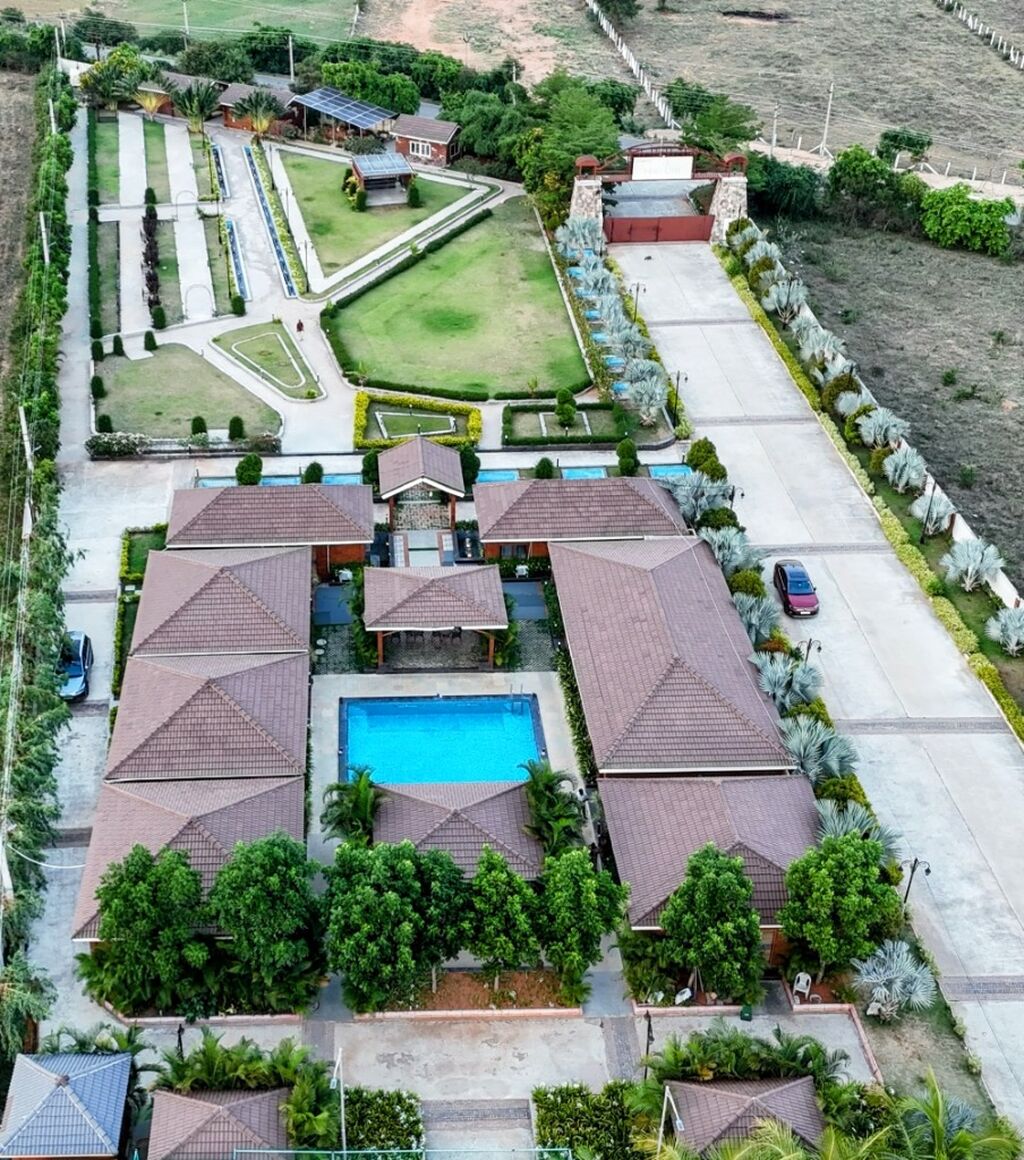 SPR Ranch | 14BR | SLEEPS 48 | ₹25-63K | 25 MINS FROM TUKKUGUDA & PEDDAGOLKONDA ORR EXIT
