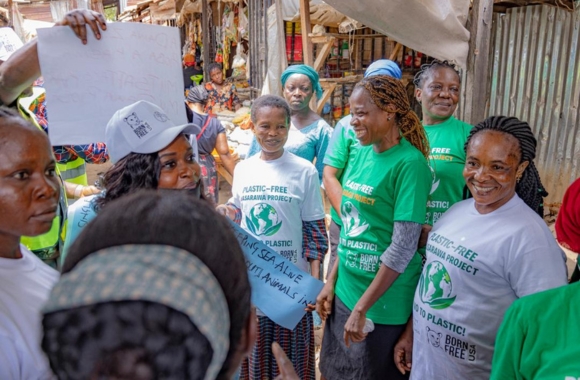 BLOG: Cleaning Up Plastic Pollution in Nigeria and Ghana for Earth Day! | Born Free USA
