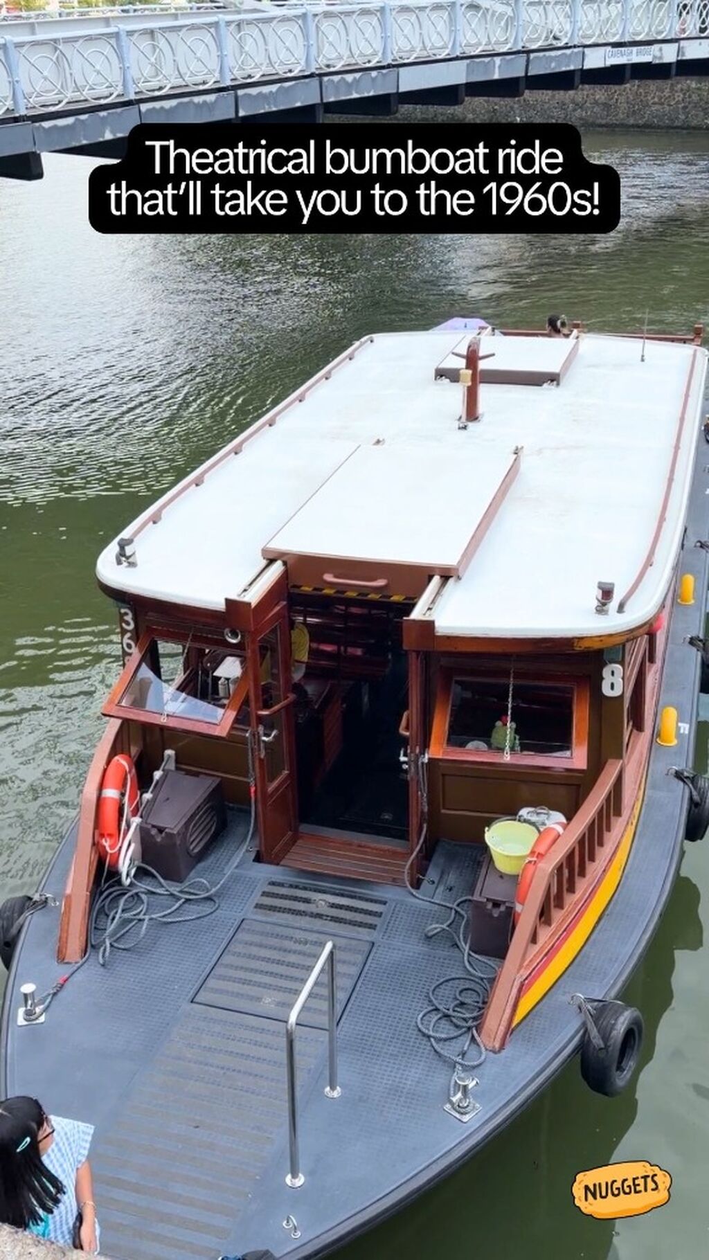 Theatrical bumboat experience