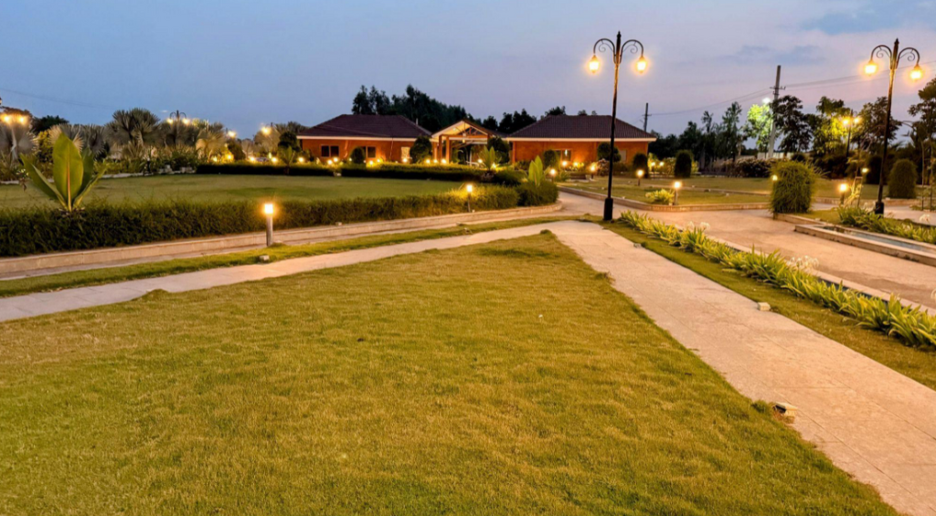 SPR Ranch | 6BR | SLEEPS 18 | ₹27-27K | 25 MINS FROM TUKKUGUDA & PEDDAGOLKONDA ORR EXIT