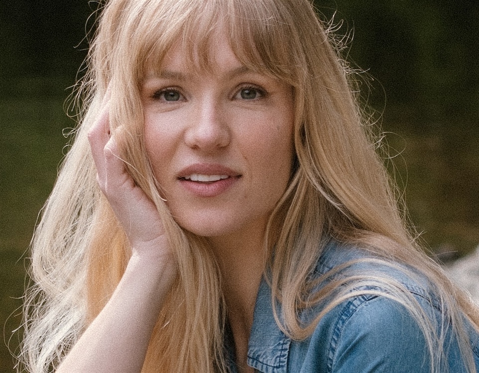DEBS HOWARD: THE QUIET STRENGTH OF ARRIVING
