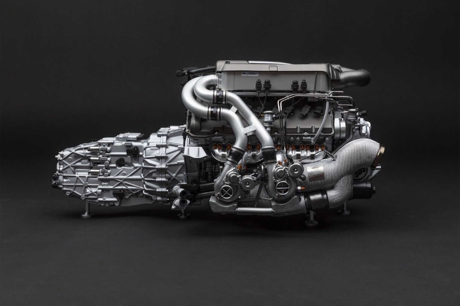 BUGATTI Veyron Engine (2005) - 1:4 scale