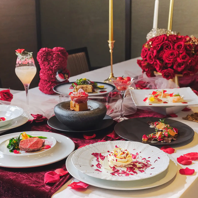 4.20 - 6.26| シーズナルコース「ROSA」薔薇に包まれる美食体験📍イタリアンダイニング ジリオン