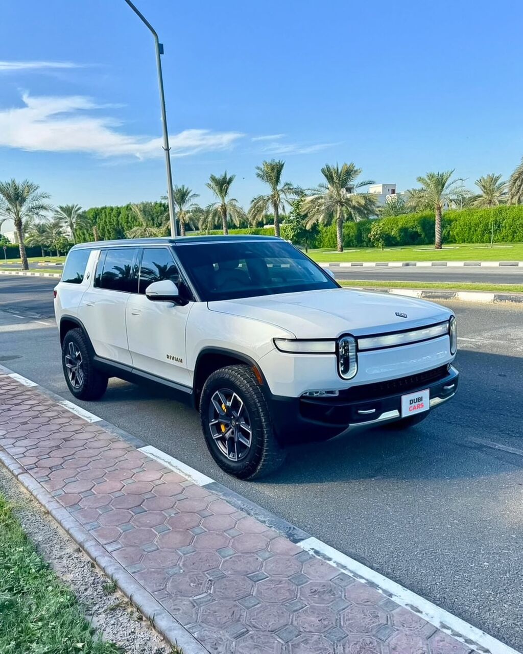 27,000 Premium Cars on DubiCars