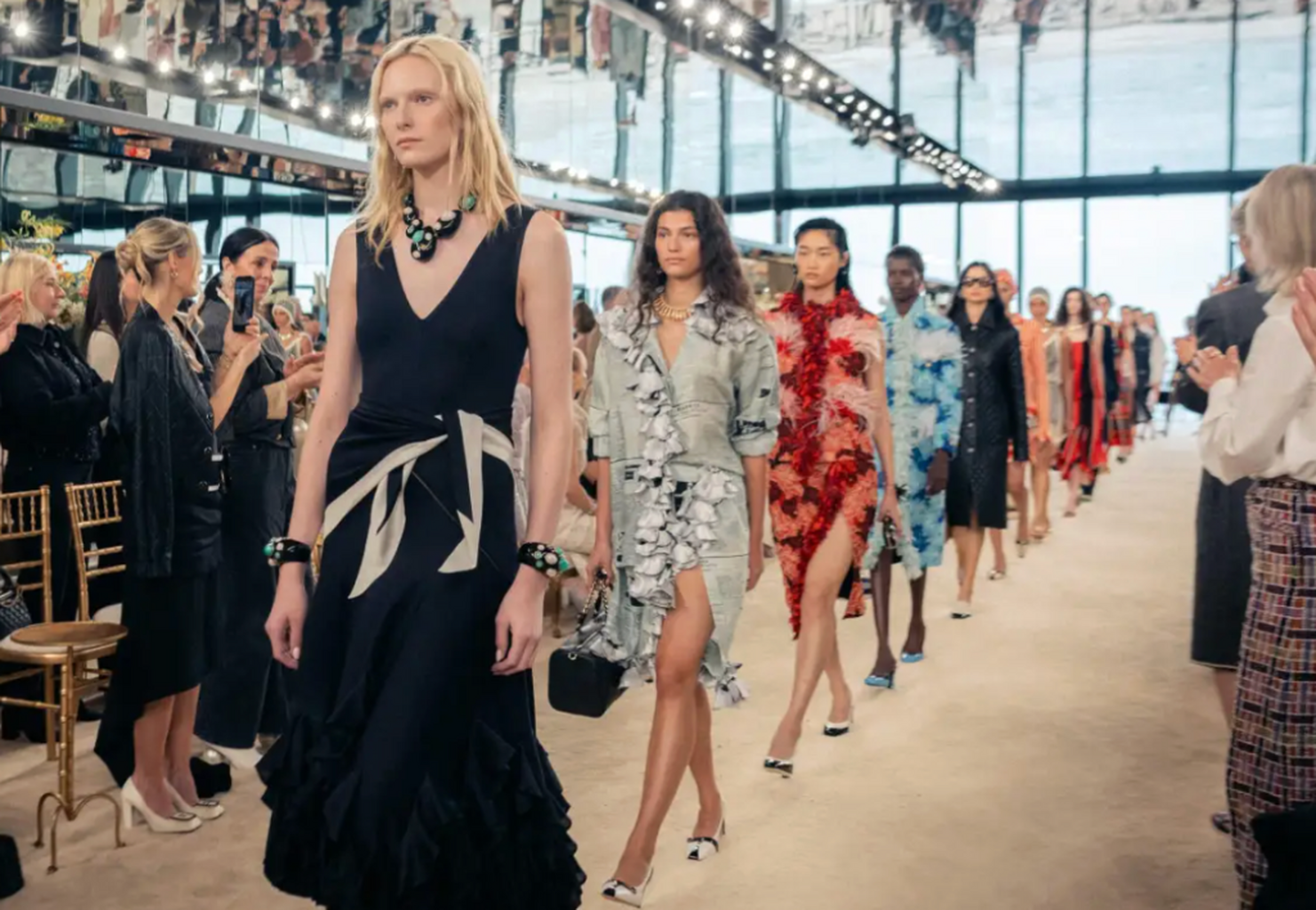  Chanel viaja a Biarritz con su colecci&oacute;n Crucero 2026/27