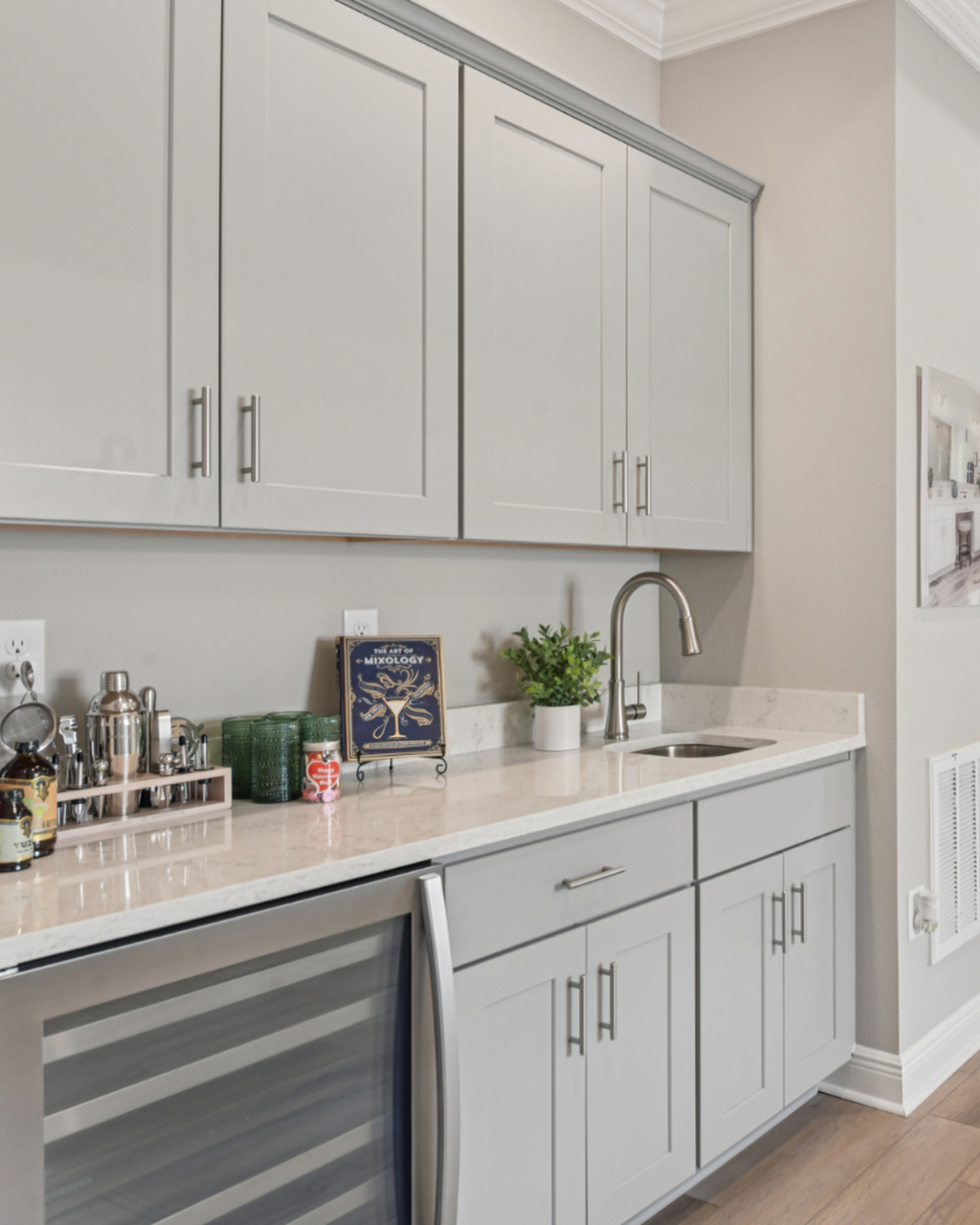 Interior Wet Bar Highlight