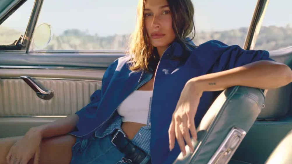  Mango ficha a Hailey Bieber para su colecci&oacute;n de verano
