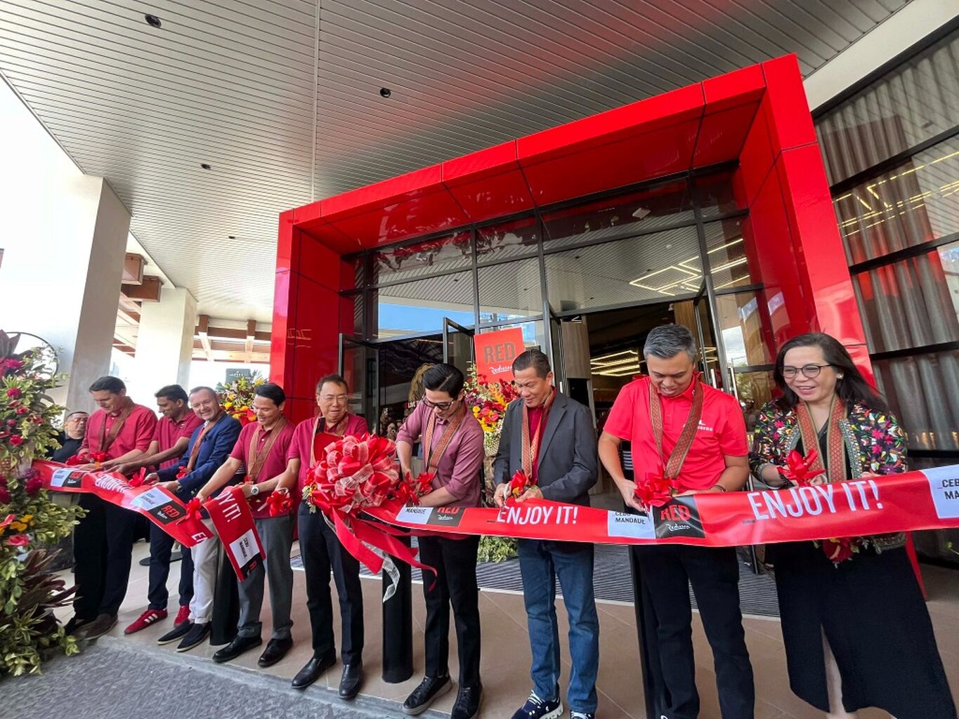 Philippines&rsquo; first Radisson RED officially opens in Mandaue City, bringing bold new energy to Cebu