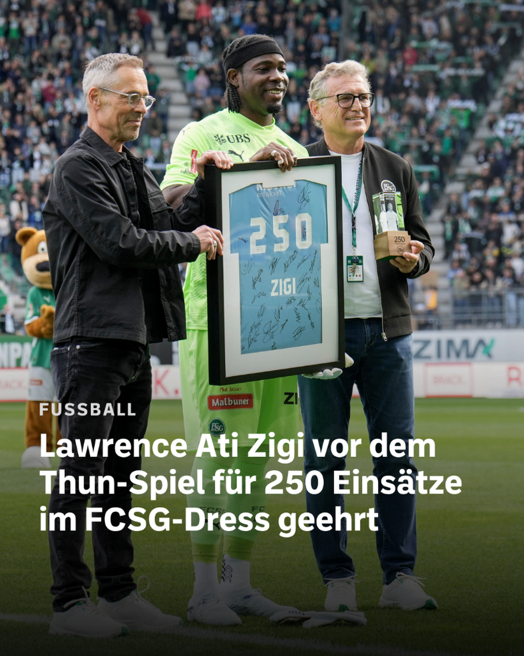 Lawrence Ati Zigi vor dem Thun-Spiel f&uuml;r 250 Eins&auml;tze im FCSG-Dress geehrt
