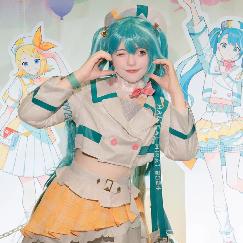 Click to enter the cosplay world