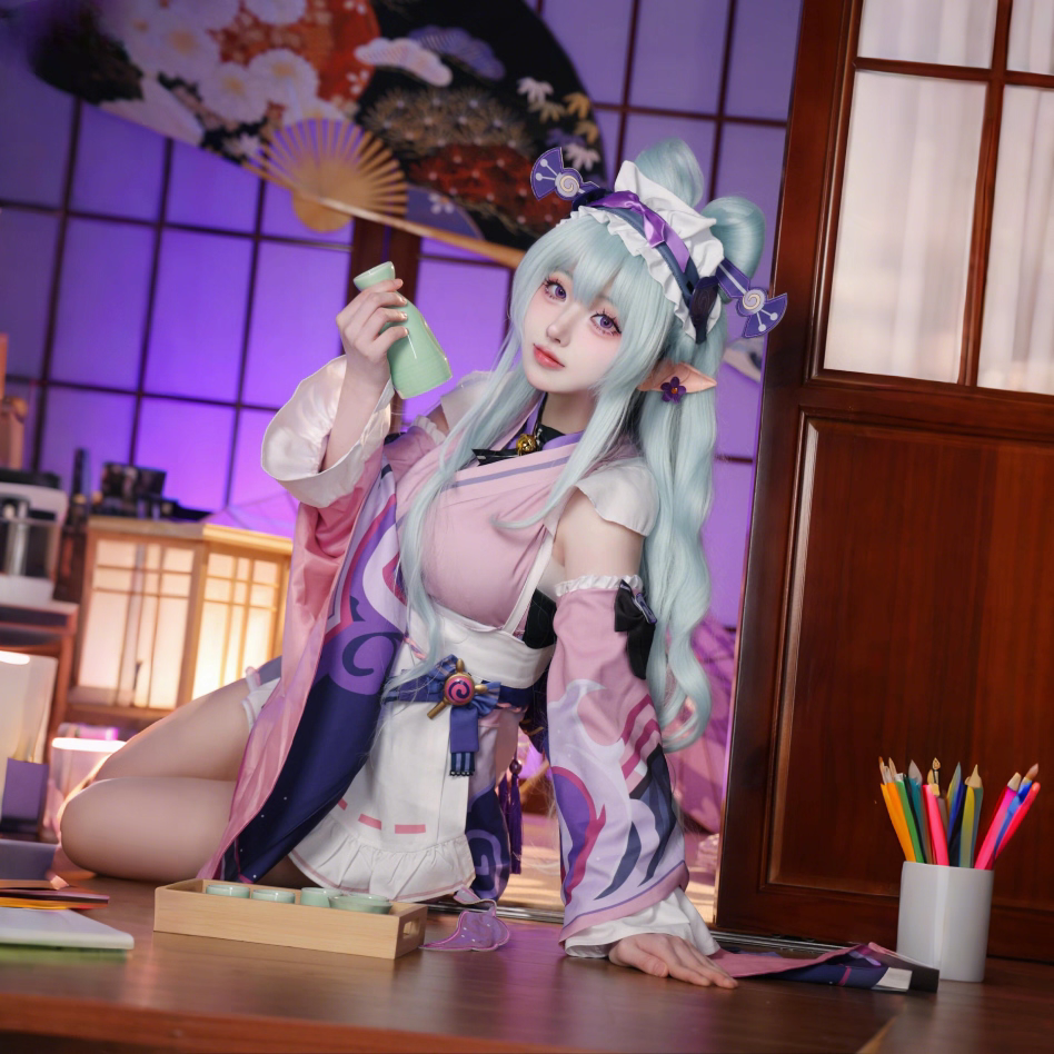 Click to enter the cosplay world