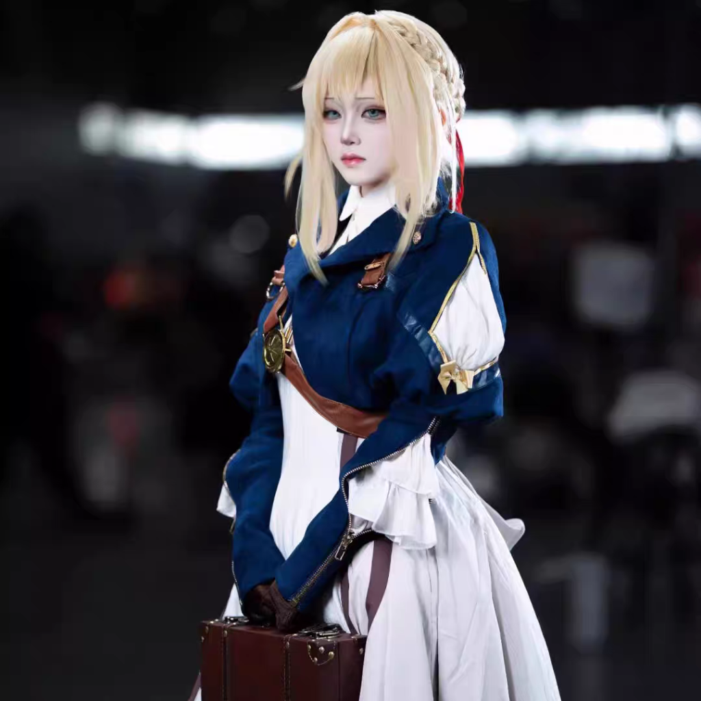 Click to enter the cosplay world