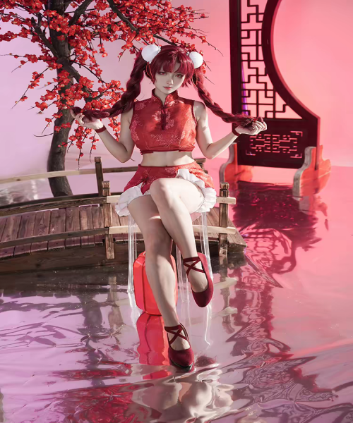 Click to enter the cosplay world