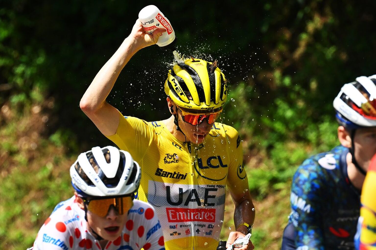 9 tips to survive cycling in the heat, from how much to drink to why you should take a hot bath | BikeRadar