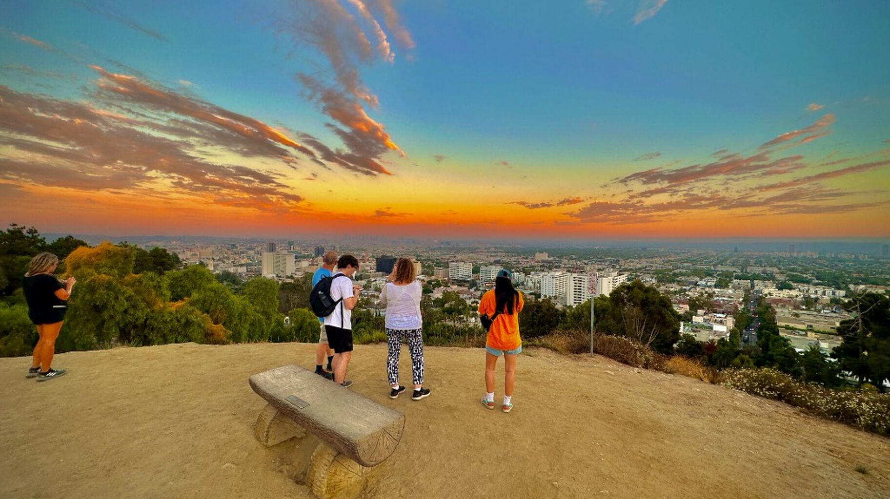 🌅📸 2-Hour Hollywood Sunset Walking & Hiking Tour - The Best Sunset Experience