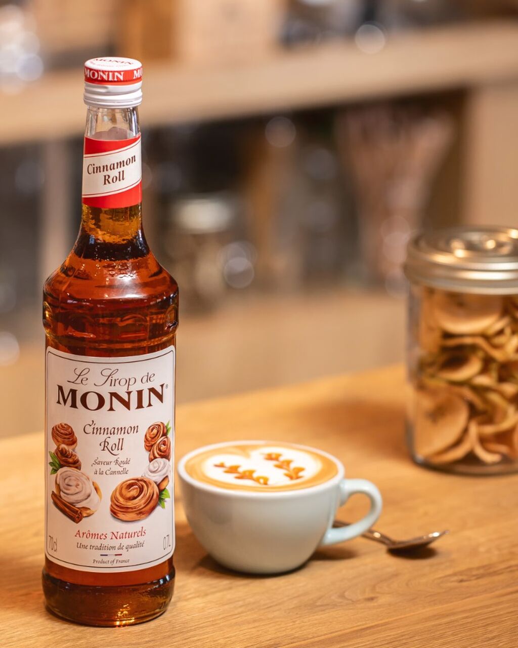 Latte Macchiato Cinnamon roll | De'Longhi