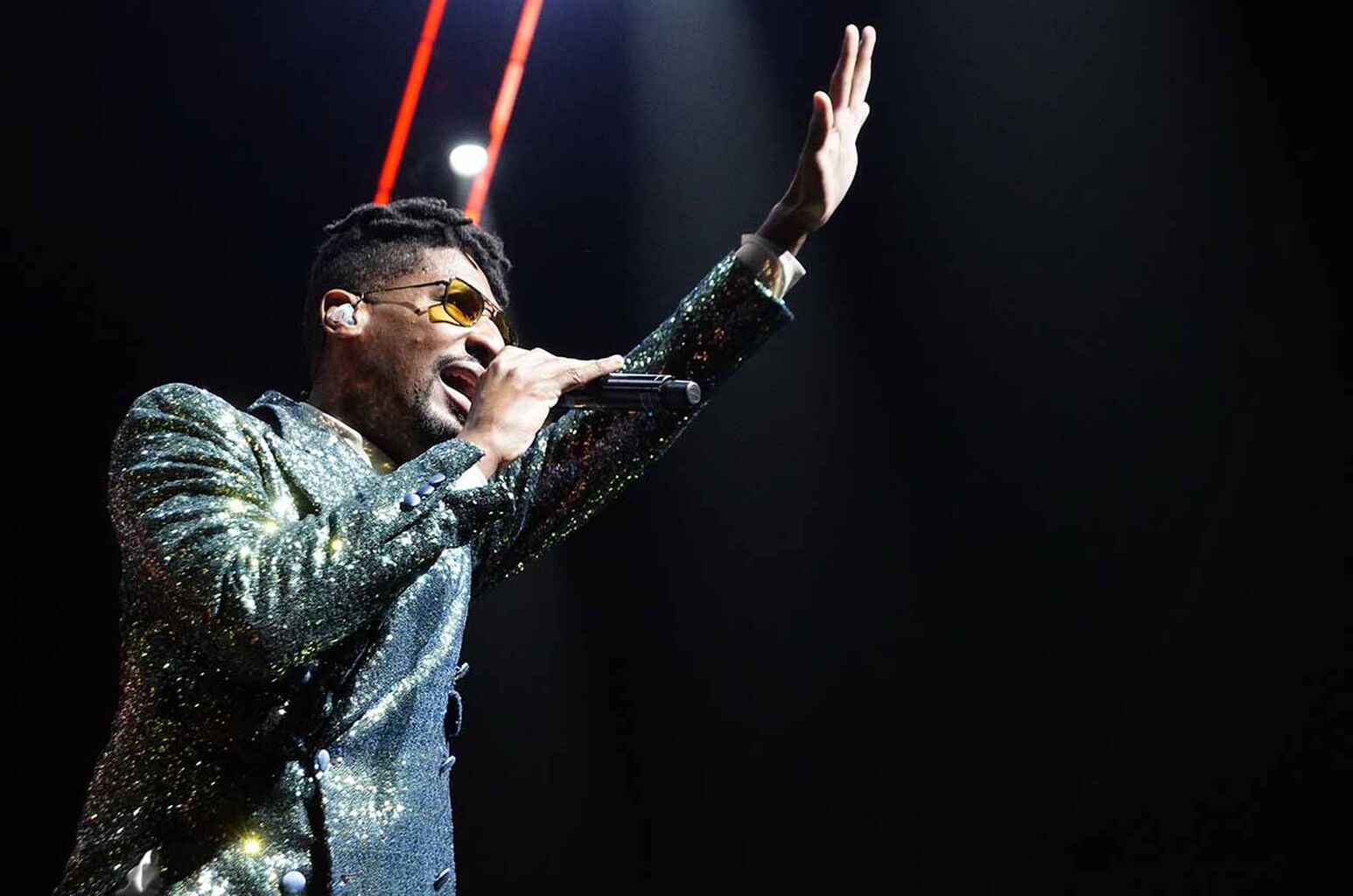 Jon Batiste Hipnotis Java Jazz 2026, Tutup Konser dengan "Cry"