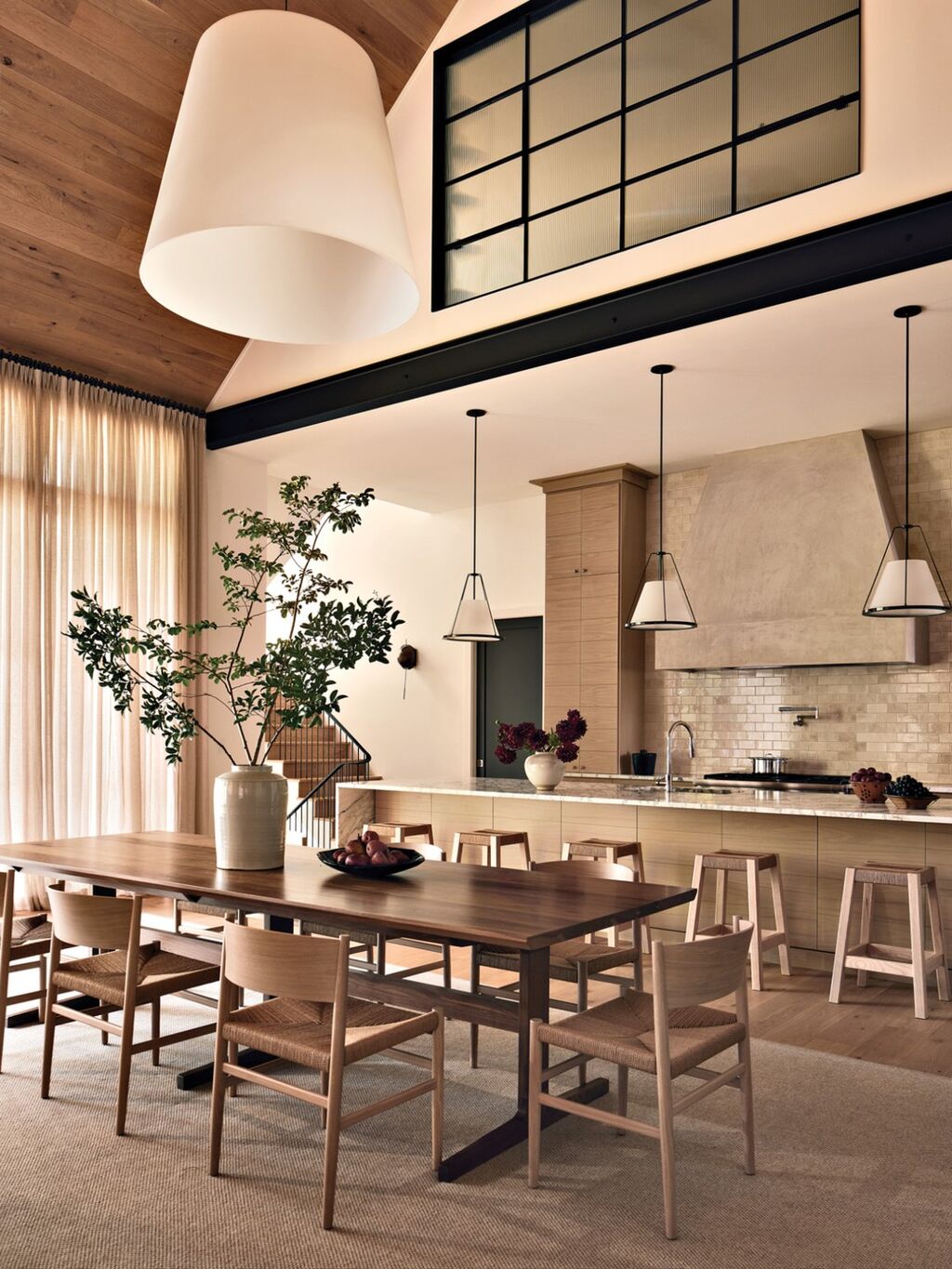 David Frazier Reimagines A Cozy Georgia Lake House
