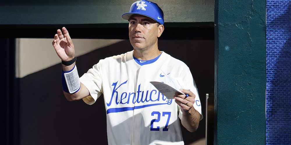 Morgantown: Kentucky in control after thrilling slugfest; Rake Forest lives on