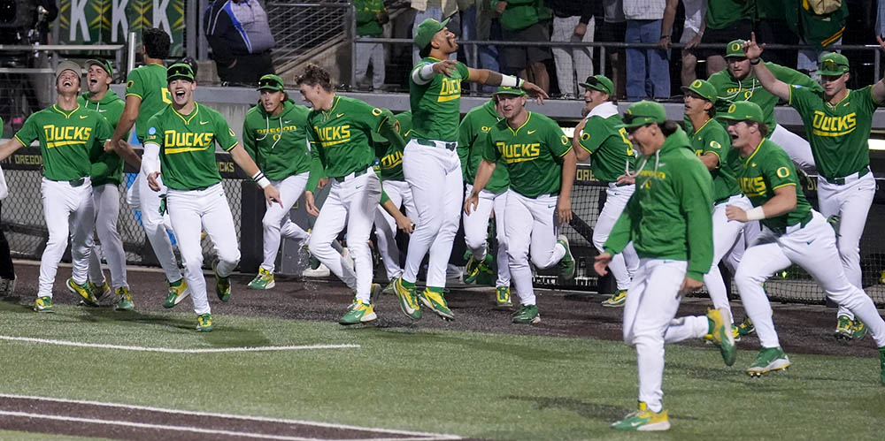 Ducks win renewed Civil War, advance to Supers