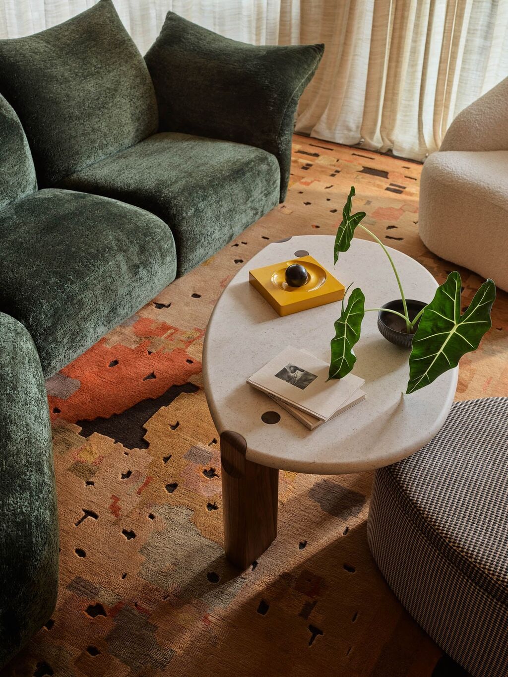 A Sydney New-Build Takes On An Atmospheric Air