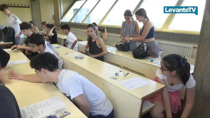 Las pruebas de la PAU re&uacute;nen a 25.666 alumnos y 55 tribunales en la Comunitat Valenciana