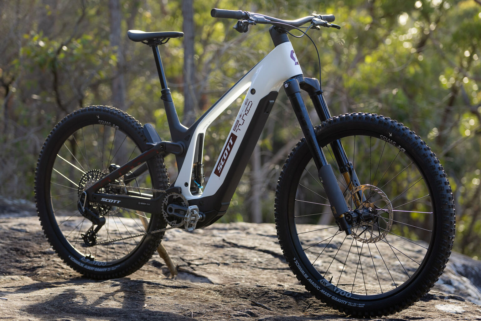 Scott Patron ST 900 Tuned Review | Big Power, Big Battery & Big Ideas
