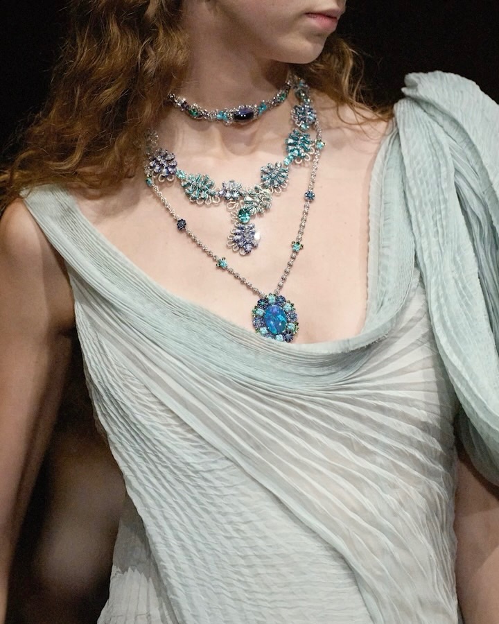 Diorissima: Najrasko&scaron;nija Dior kolekcija nakita procvetala u Veneciji - Harper's BAZAAR Srbija