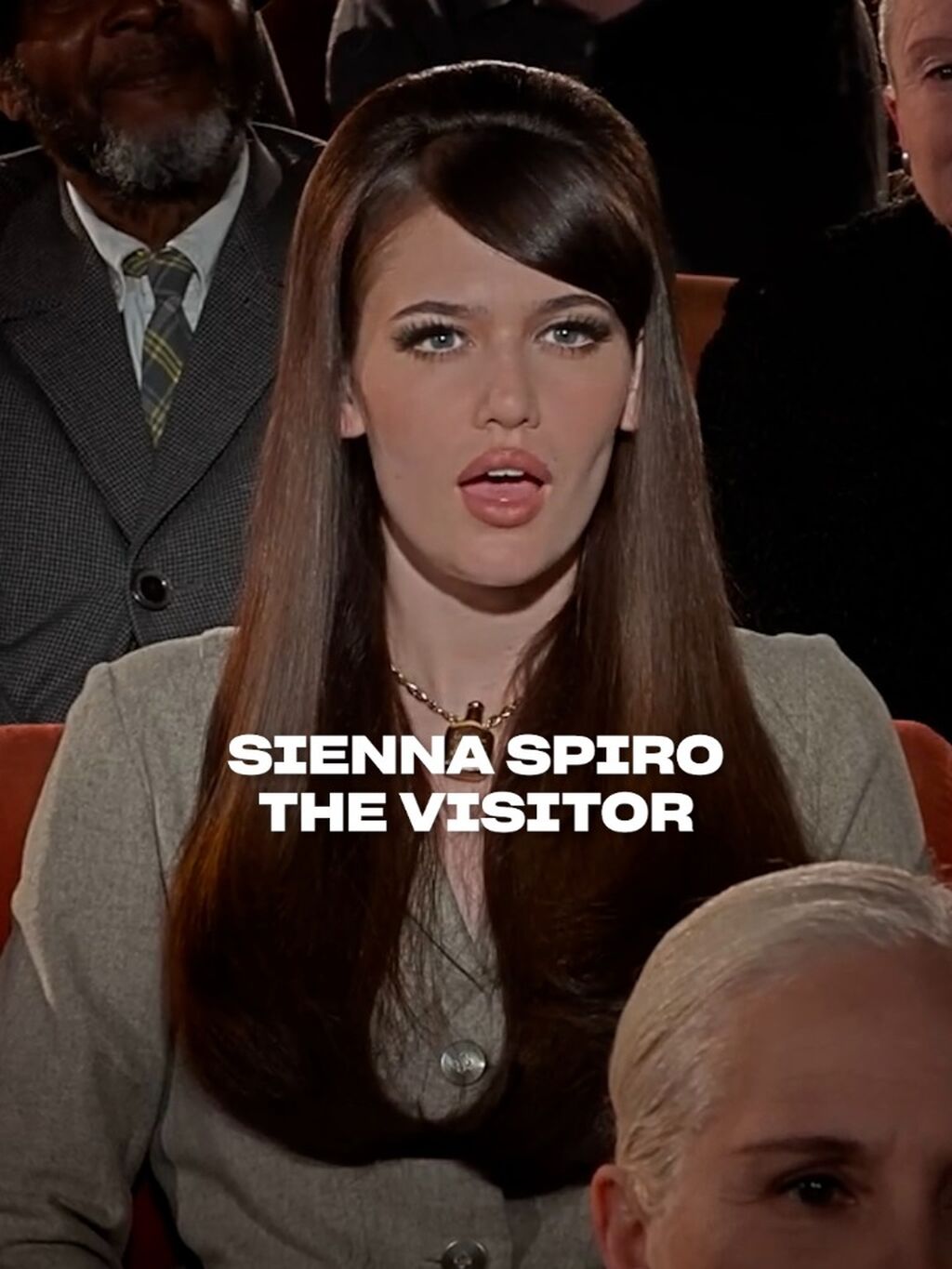 PRE-SAVE SIENNA SPIRO'S UPCOMING ALBUM 'VISITOR' HERE