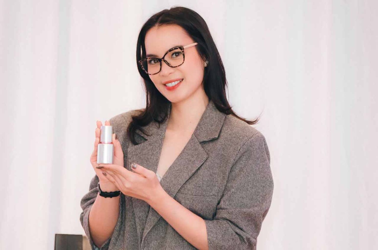 Elara Skin Indonesia Resmi Hadir, Bawa Teknologi EXO3 untuk Perawatan Kulit Modern