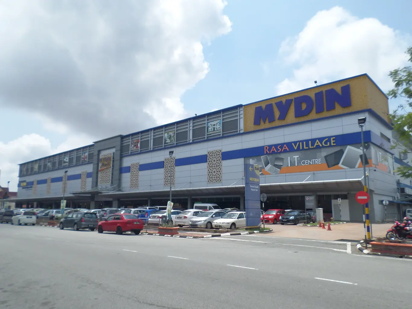 Mydin Assures Stable Supply of Essential Goods Despite Global Uncertainty
