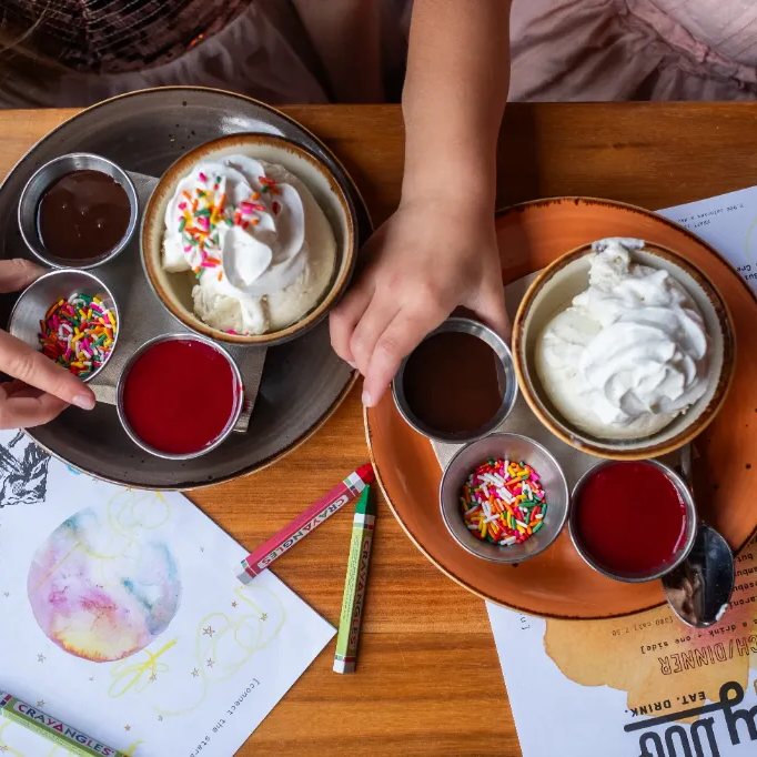 6 Dining Spots in Arlington&mdash;with playgrounds, patios, sweet & savory kids menus