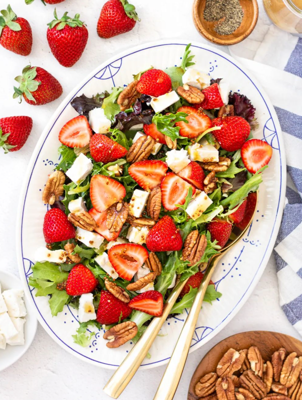 Strawberry Pecan Salad - California Strawberry Commission