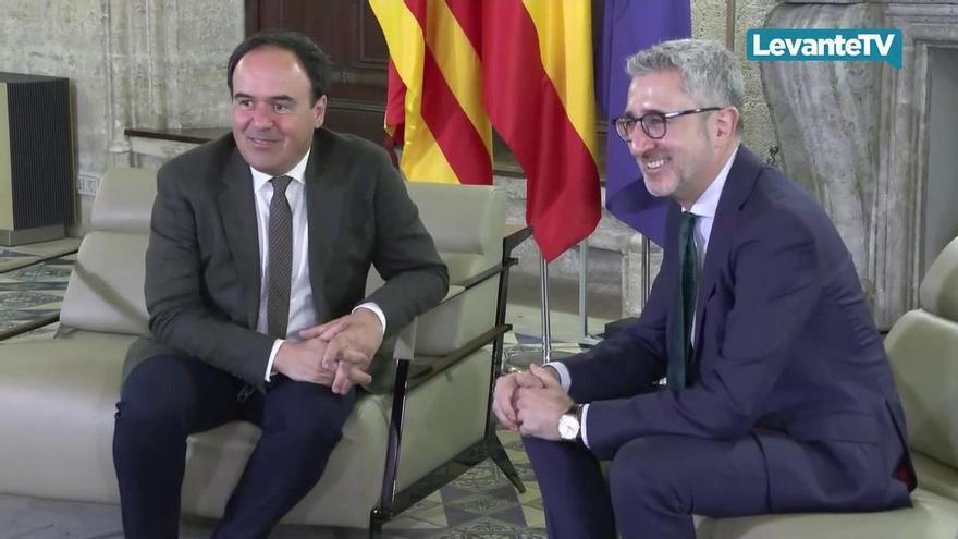 Arcadi Espa&ntilde;a y el president P&eacute;rez Llorca abordan la infrafinanciaci&oacute;n valenciana
