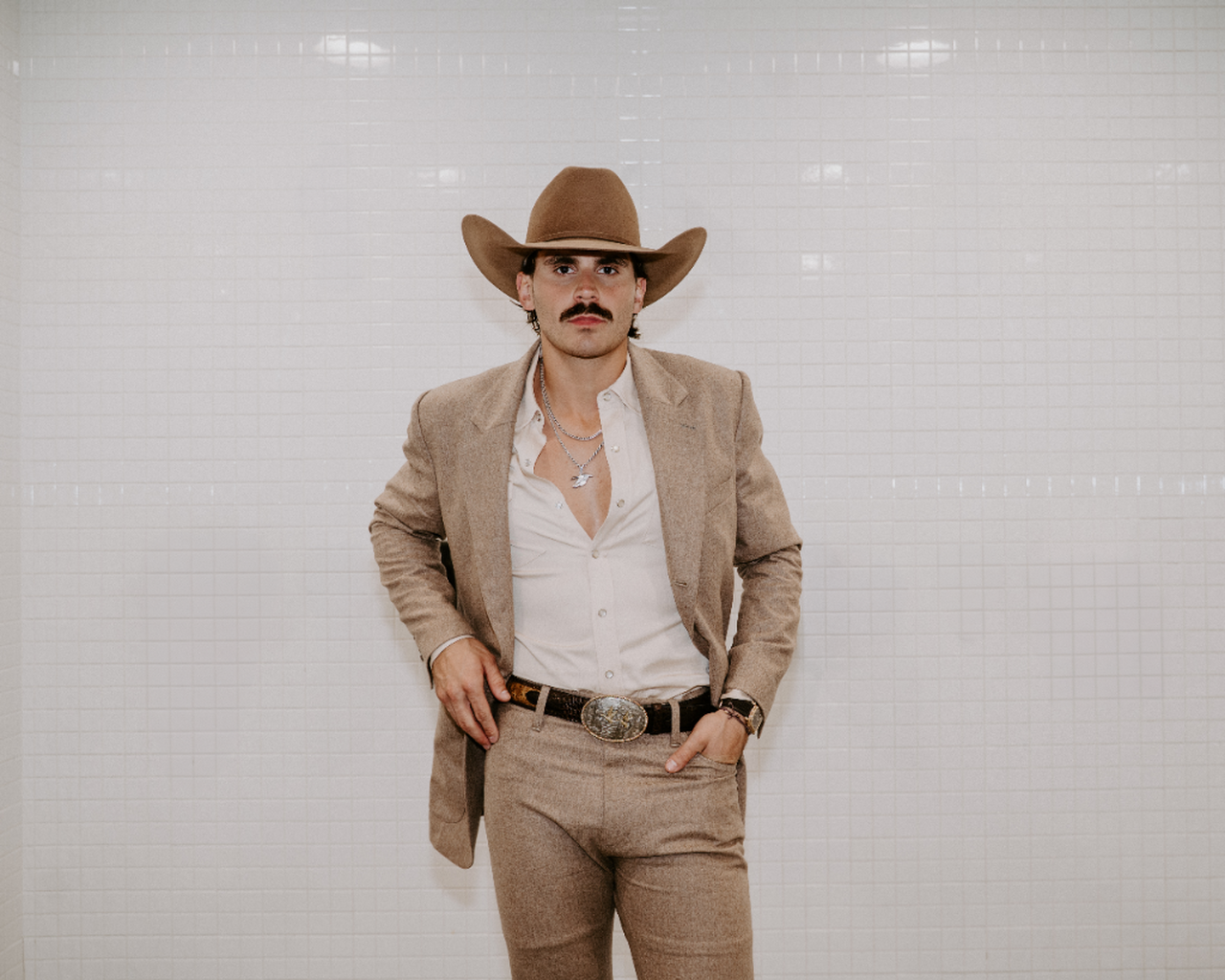 JUST IN: Tucker Wetmore Inks With Sandbox Entertainment