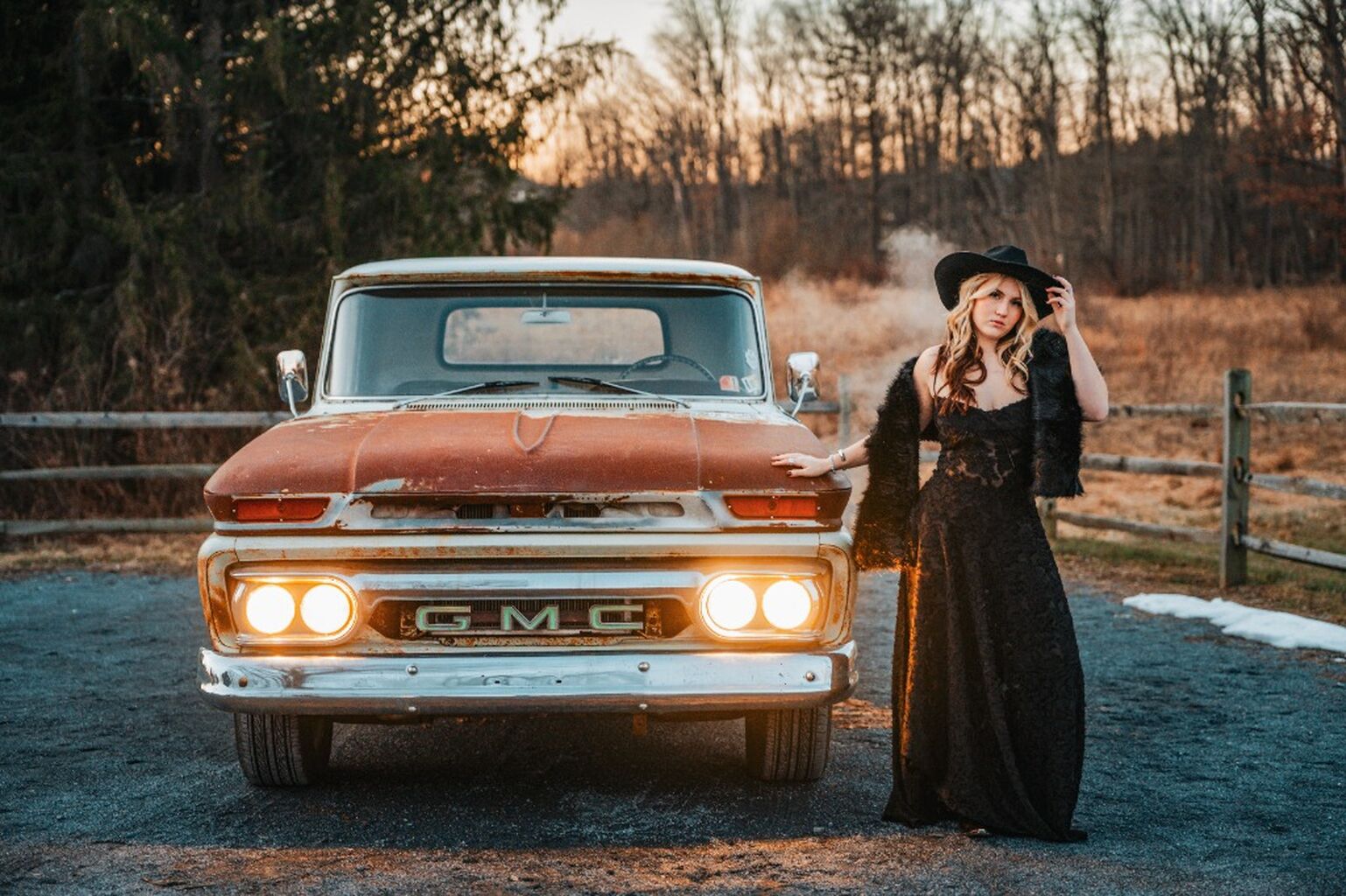 Lilly Moss Signs With Music City Power Company