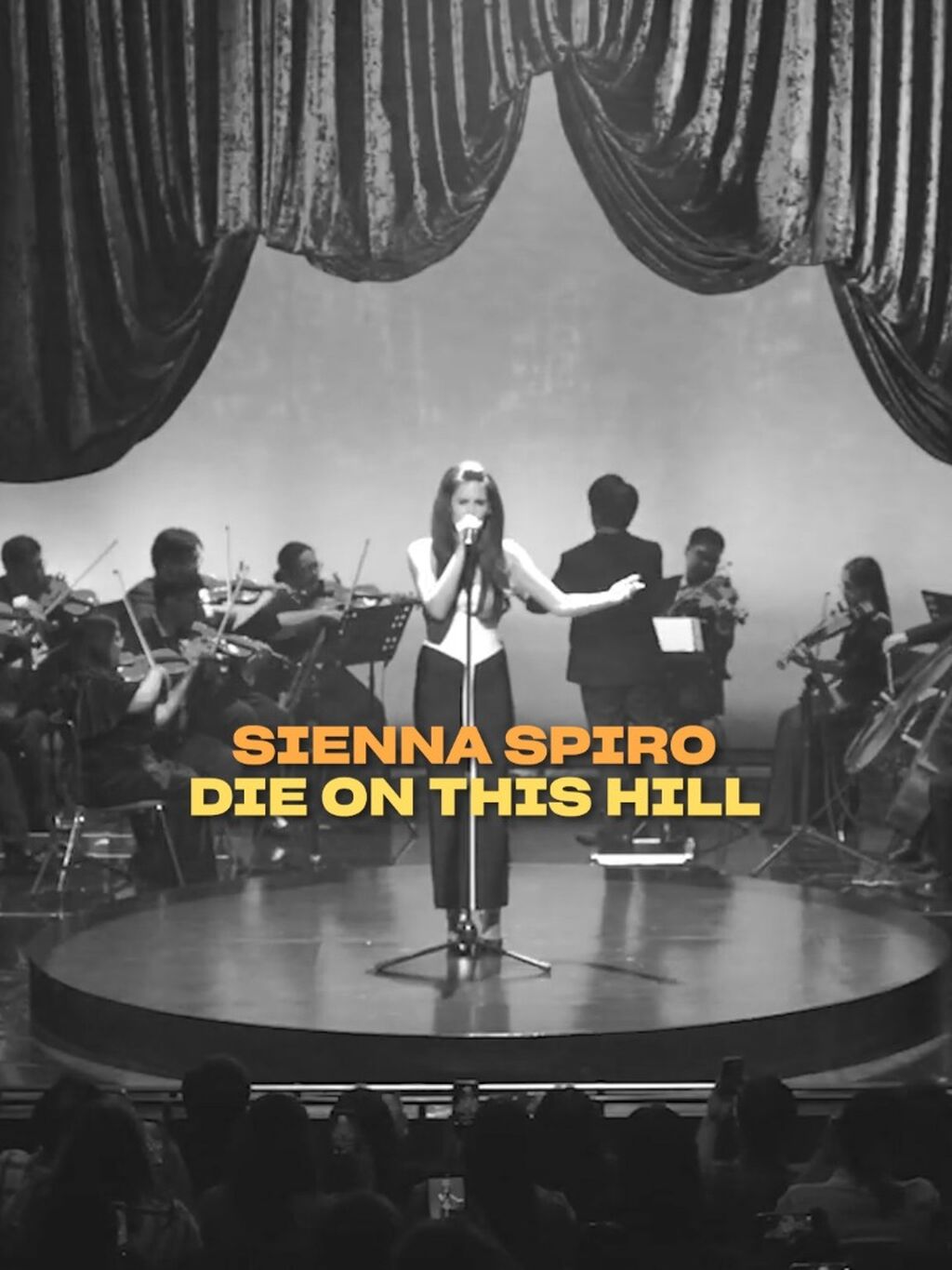 PRE-SAVE SIENNA SPIRO'S UPCOMING ALBUM 'VISITOR' HERE