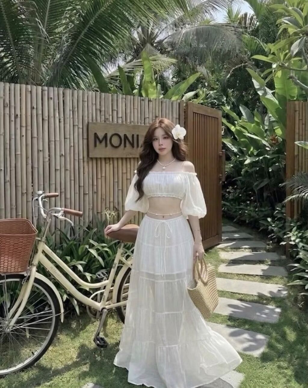 15. Set &Aacute;o Croptop Trễ Vai Phối Ch&acirc;n V&aacute;y D&agrave;i
